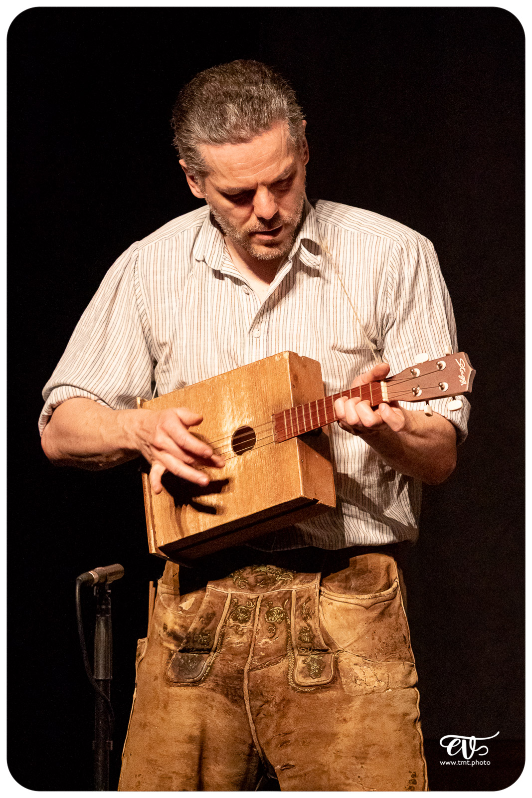 LE GROOVE DE LA MONTAGNE (TONI BARTL’S ALPIN DRUMS)